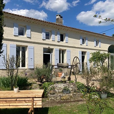 شقة Les Ganivelles Saint-Dizant-du-Gua المظهر الخارجي الصورة