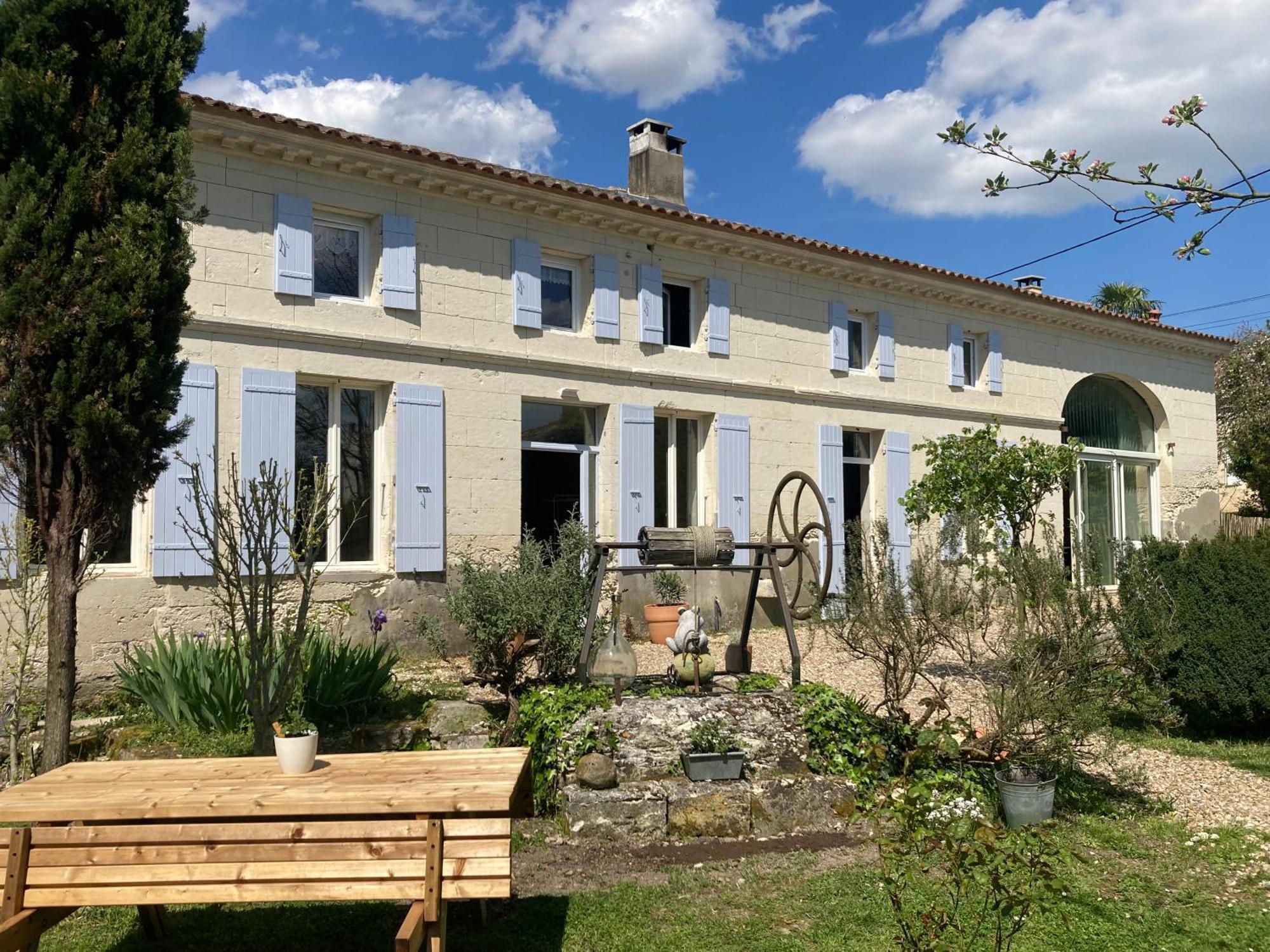 شقة Les Ganivelles Saint-Dizant-du-Gua المظهر الخارجي الصورة